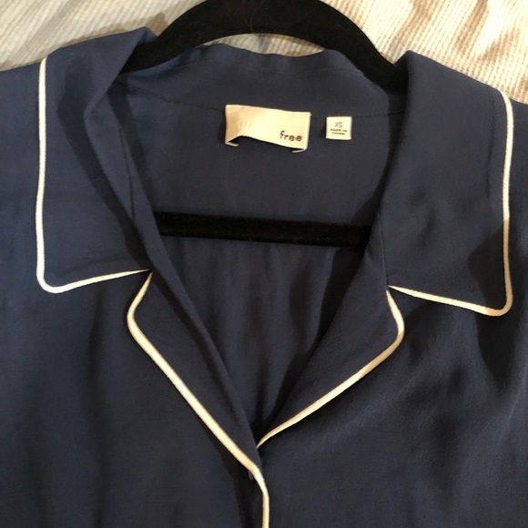 Bundle NEW Aritzia Tie Front Blouses Size XS - Picture 2 of 4